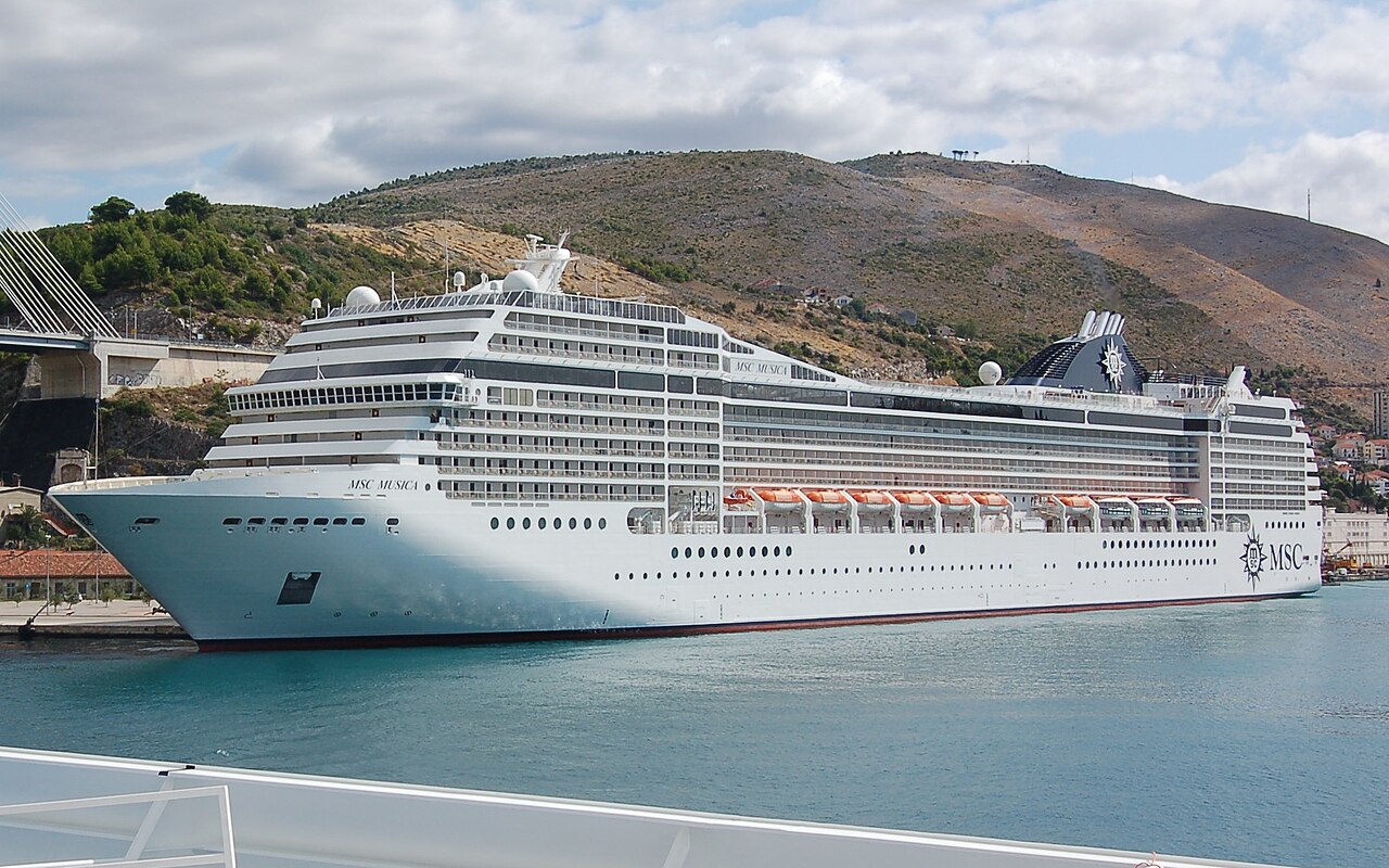 MSC Musica ship photo 2