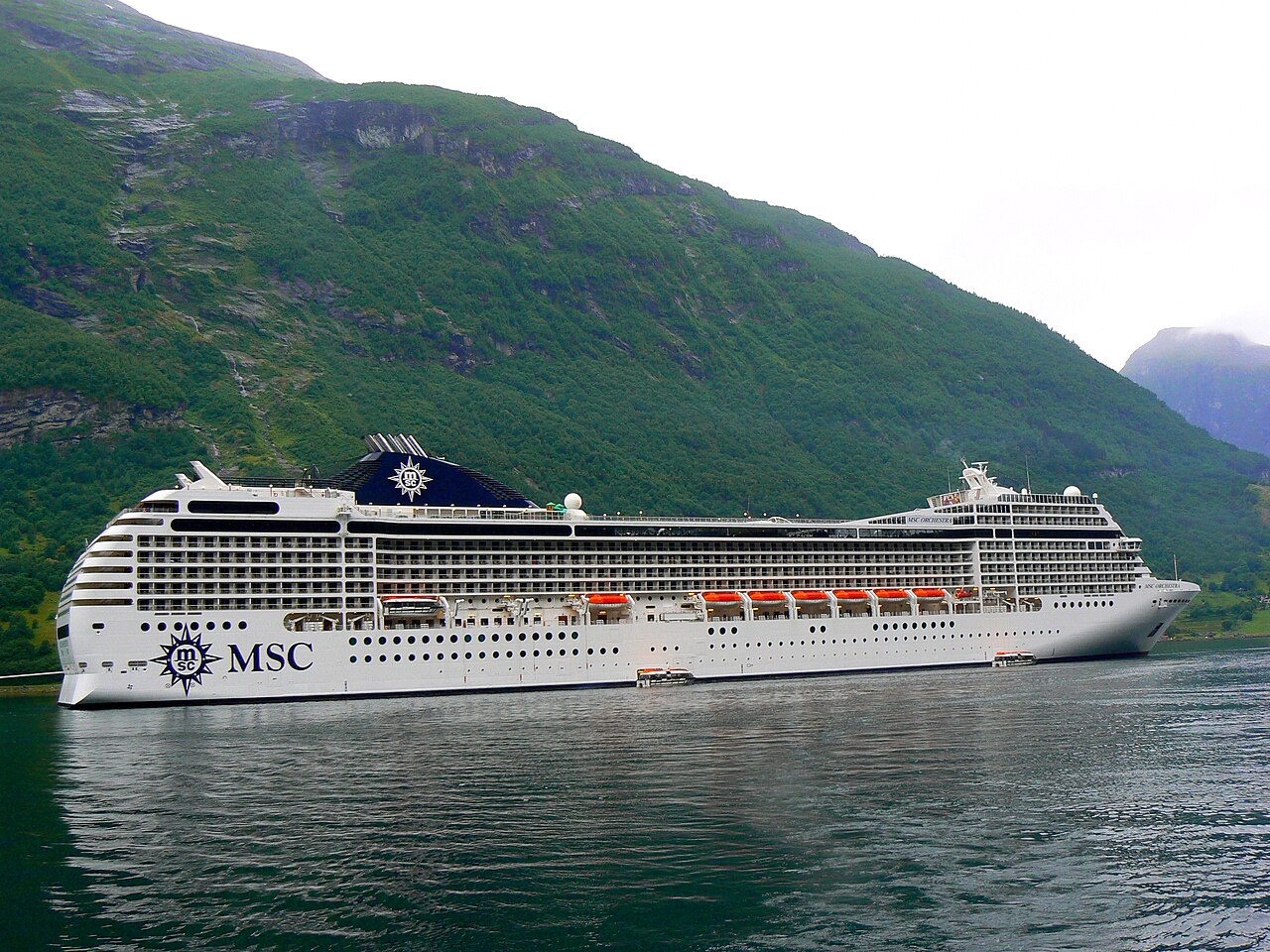 MSC Orchestra ship photo 2