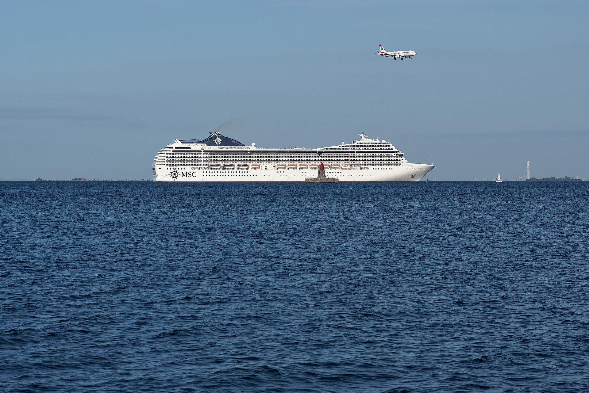 MSC Poesia ship photo 3