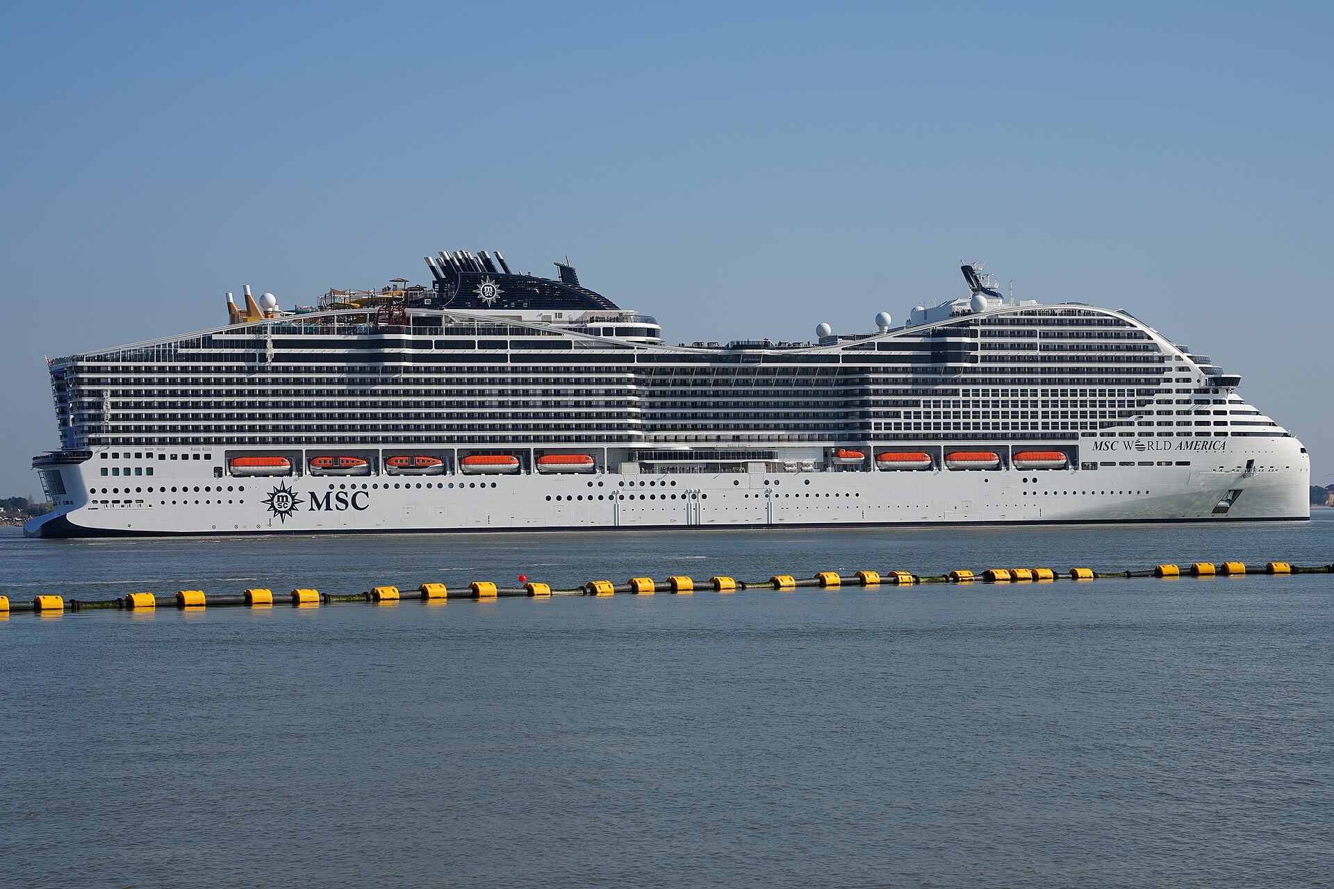 MSC World America ship photo 2