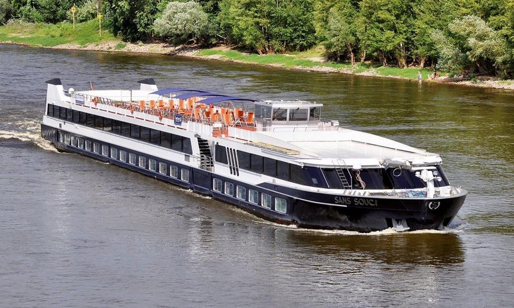 MS Sans Souci ship photo 1