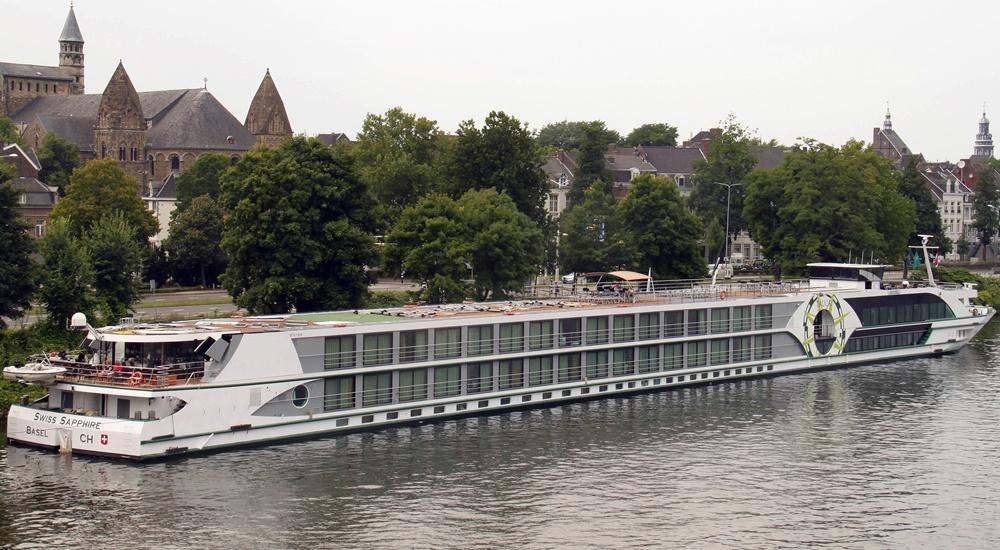 MS Swiss Sapphire ship photo 3
