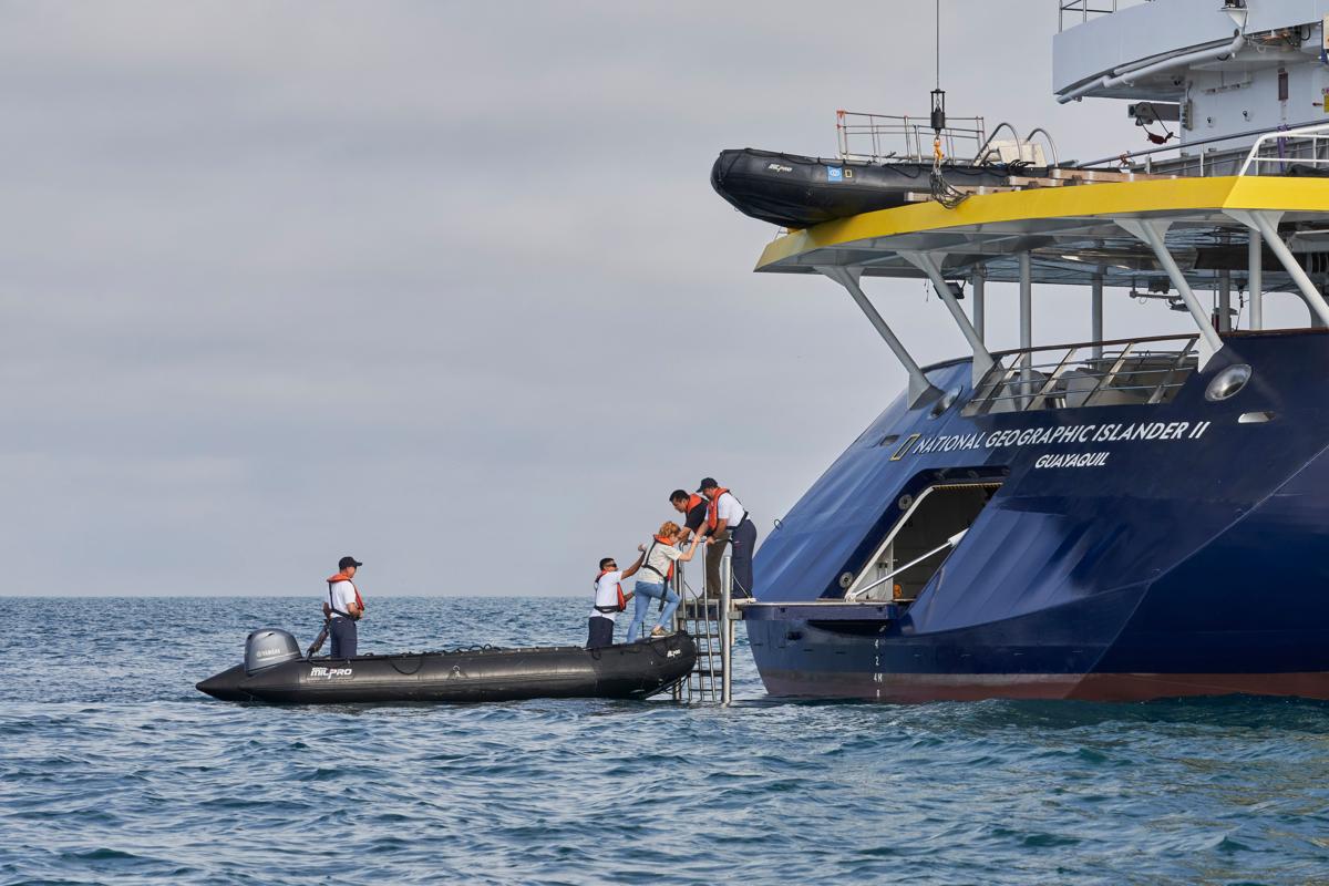 National Geographic Islander 2 ship photo 3