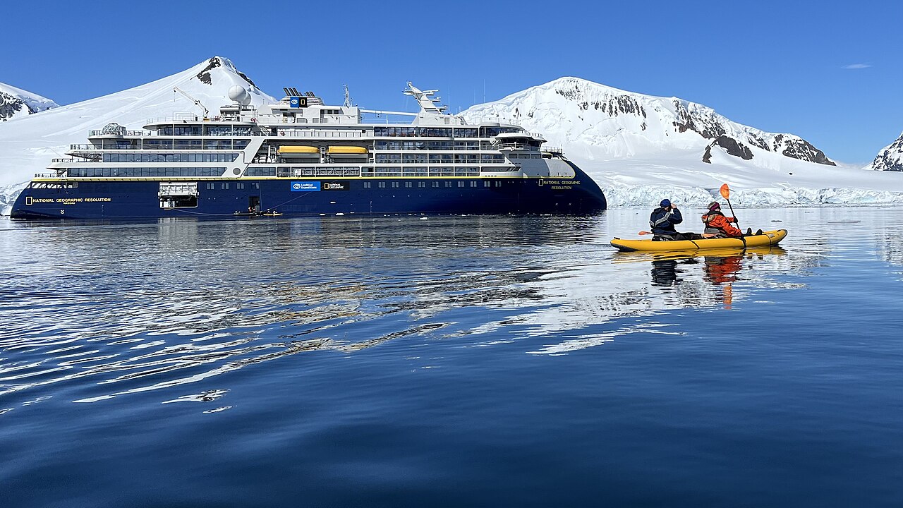 National Geographic Resolution ship photo 2
