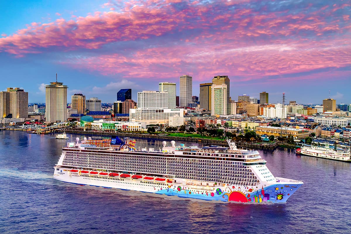 Norwegian Breakaway ship photo 1