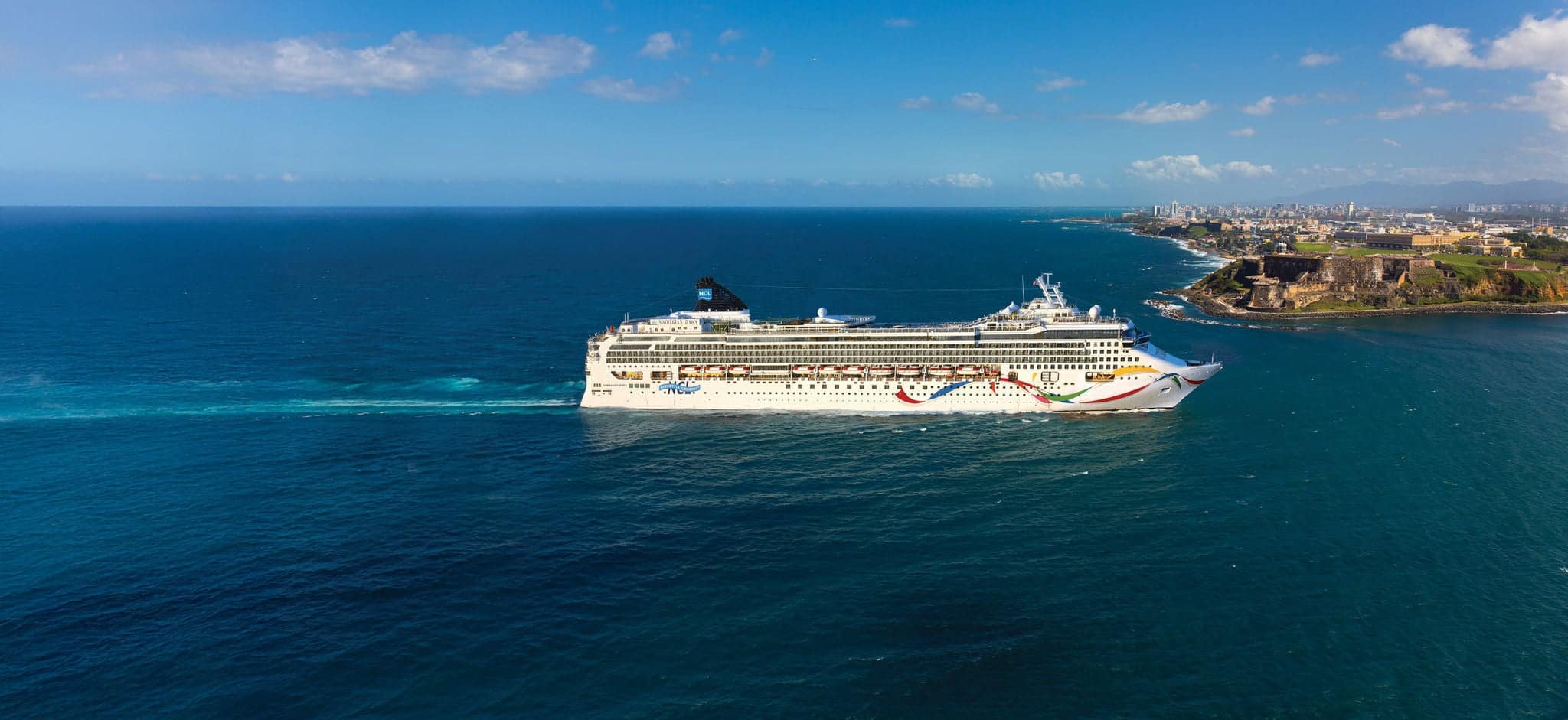Norwegian Dawn ship photo 3