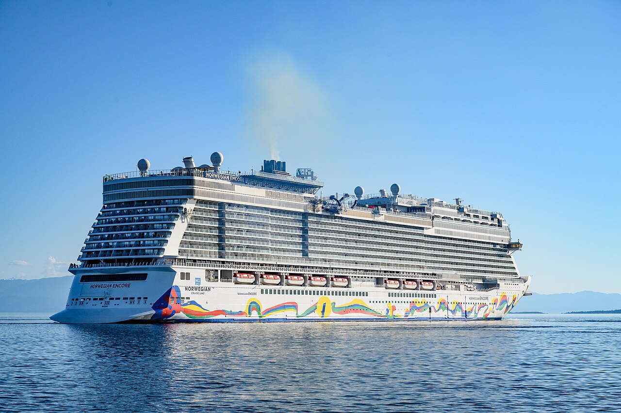 Norwegian Encore ship photo 1