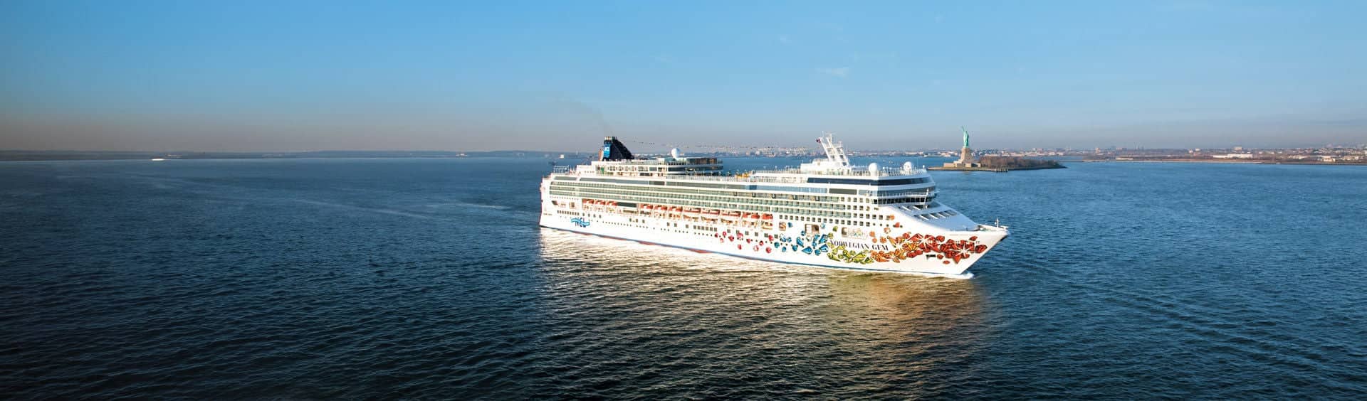 Norwegian Gem ship photo 2