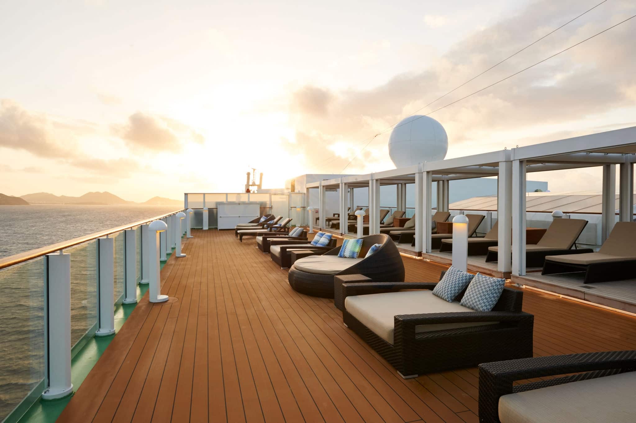 Norwegian Gem ship photo 5