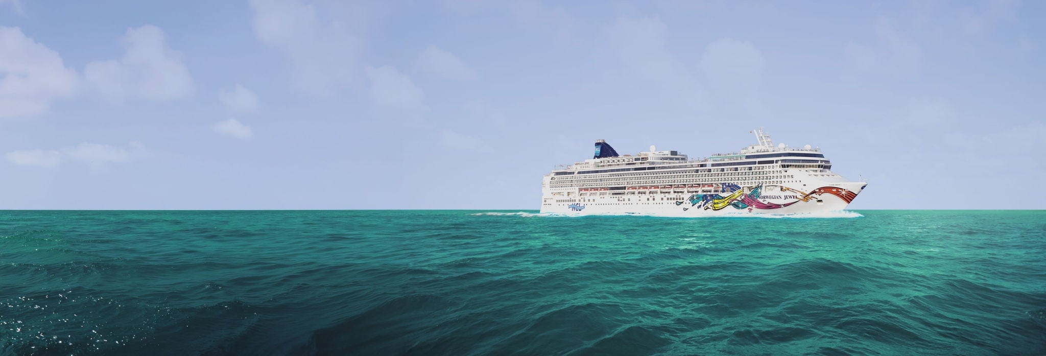 Norwegian Jewel ship photo 2