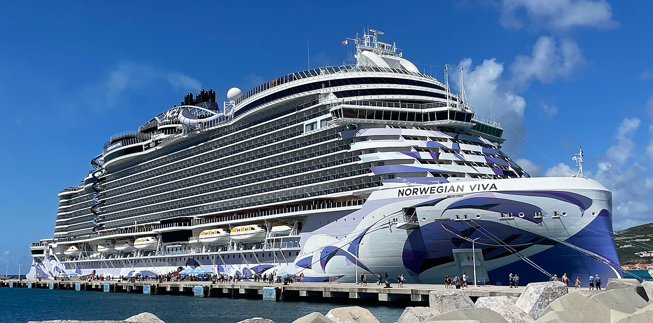 Norwegian Viva ship photo 4