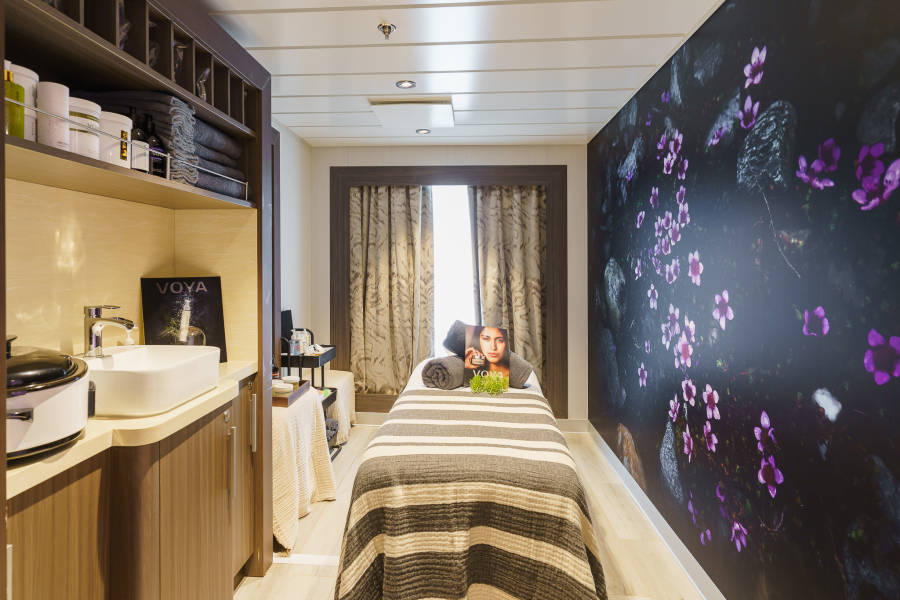 Ocean Explorer ship photo 13