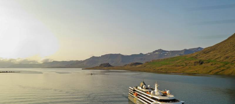 Ocean Explorer ship photo 4