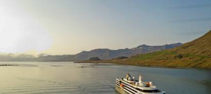 Ocean Explorer ship photo 3