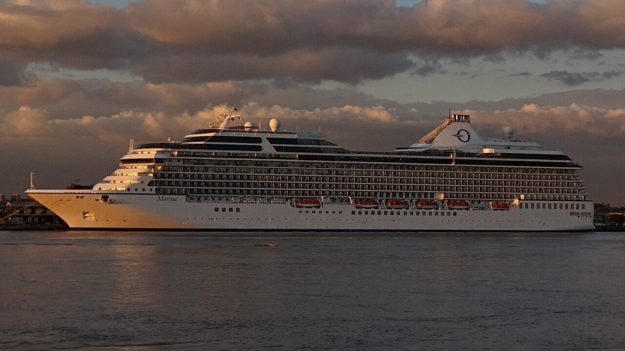 Oceania Marina ship photo 3