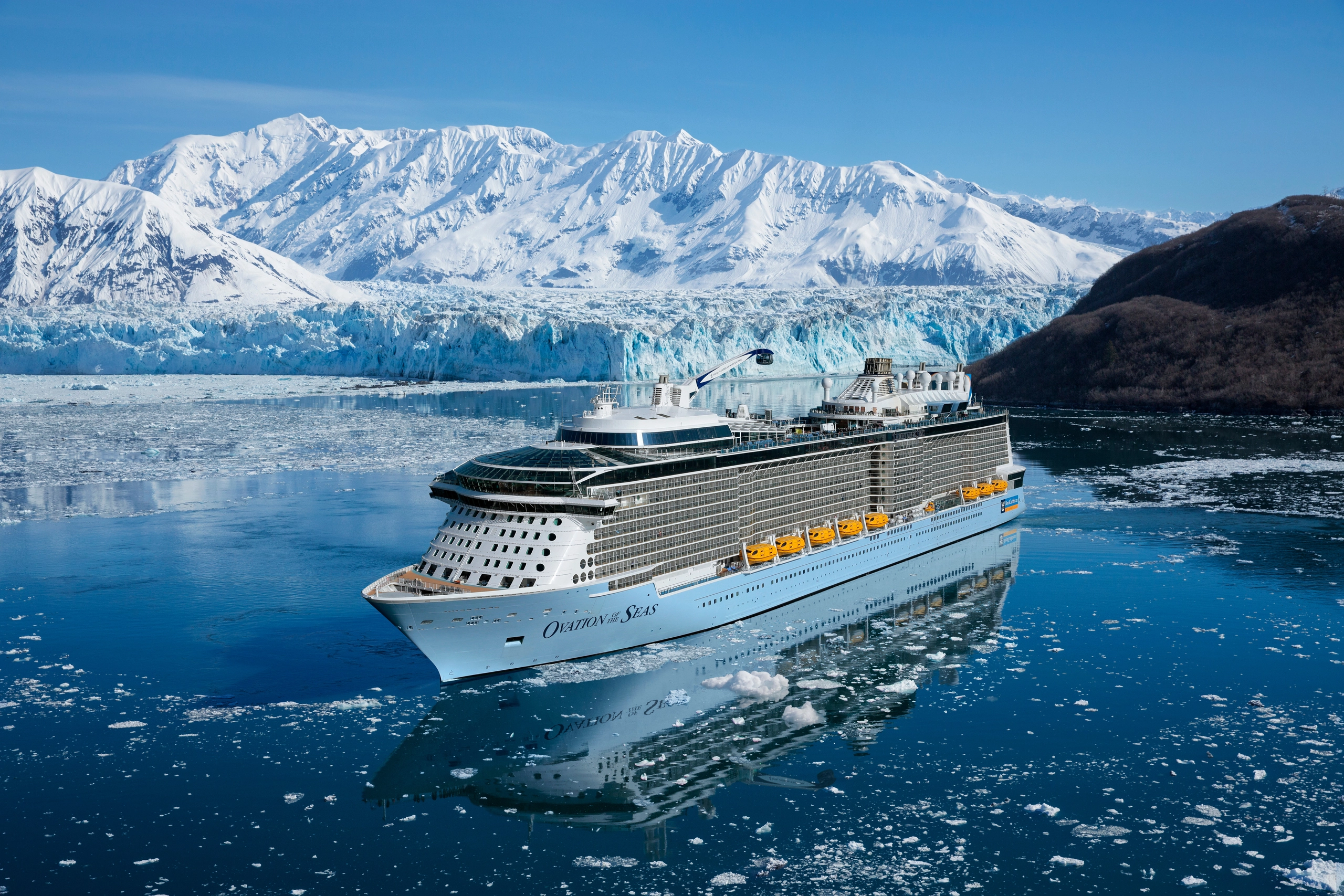 Ovation of the Seas ship photo 3