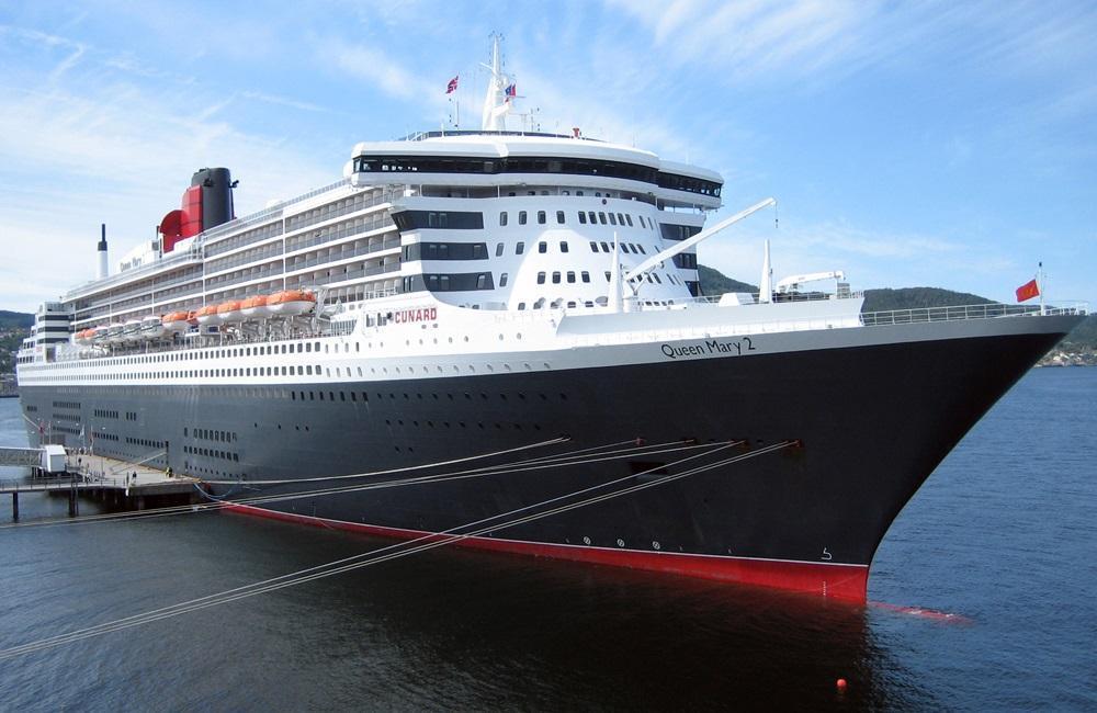 Queen Mary 2 ship photo 2