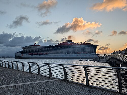 Resilient Lady ship photo 2