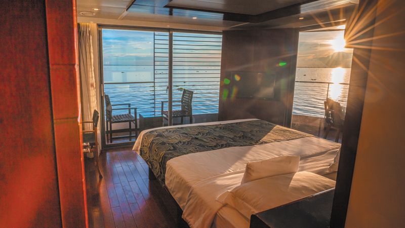 RV Indochine II ship photo 31