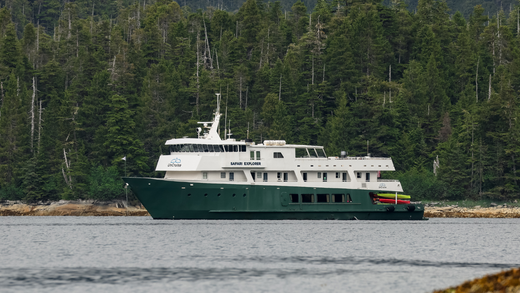 Safari Explorer ship photo 2