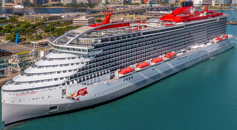 Scarlet Lady ship photo 4