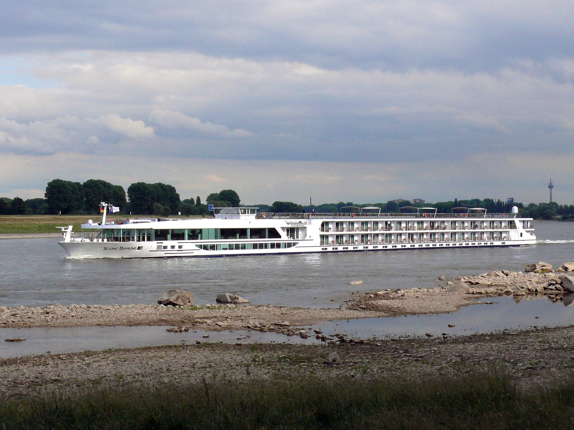 Scenic Diamond ship photo 3