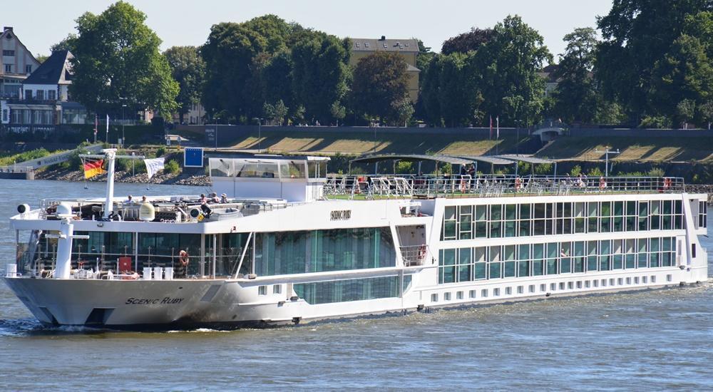 Scenic Ruby ship photo 3