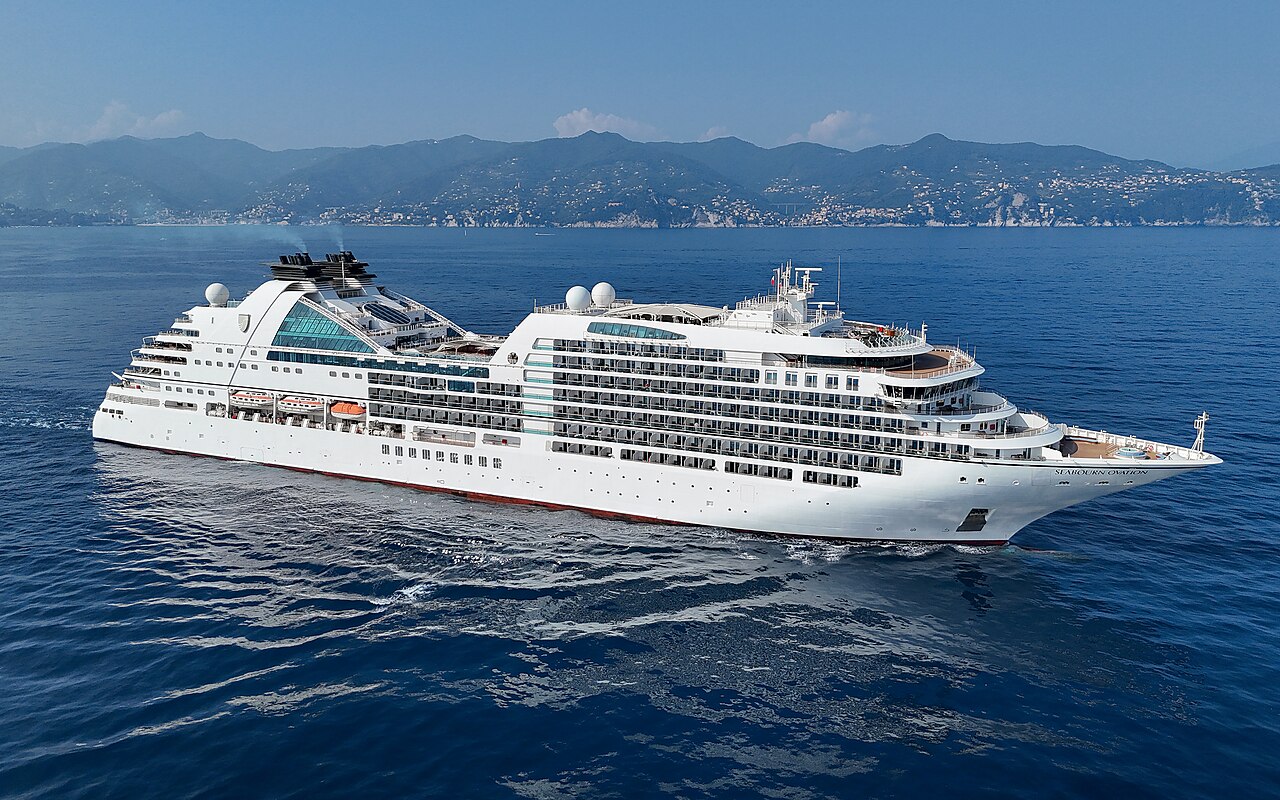 Seabourn Ovation ship photo 1