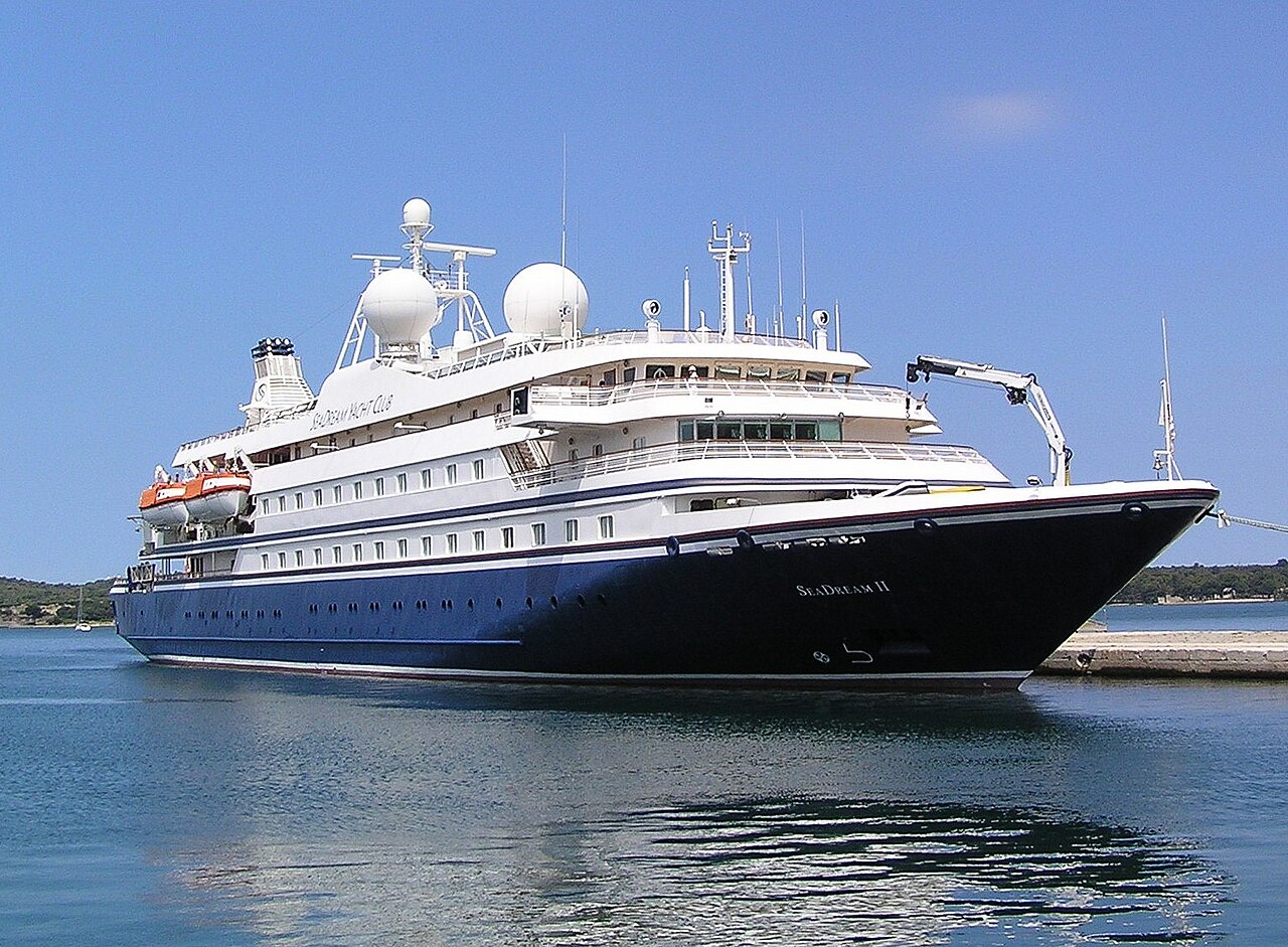 SeaDream II ship photo 1