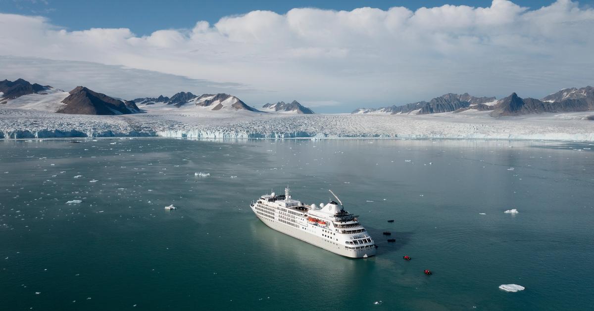 Silver Cloud ship photo 1