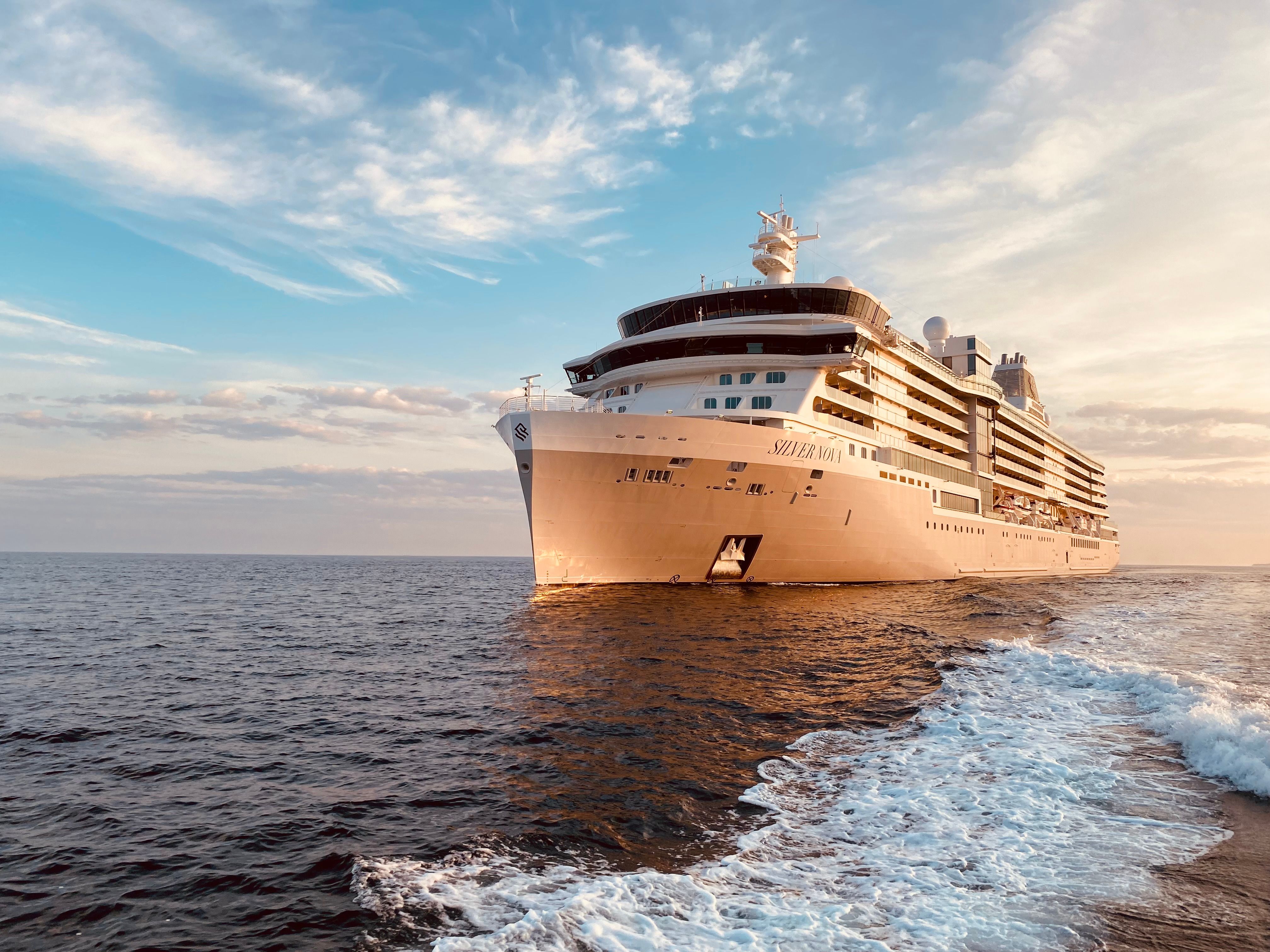 Silver Nova ship photo 1