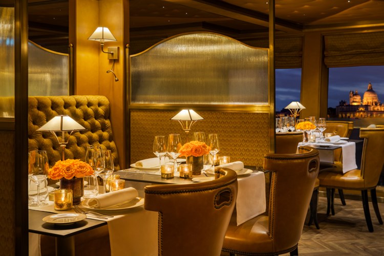 SS La Venezia ship photo 13