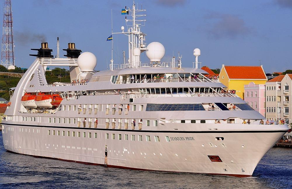 Star Pride ship photo 4