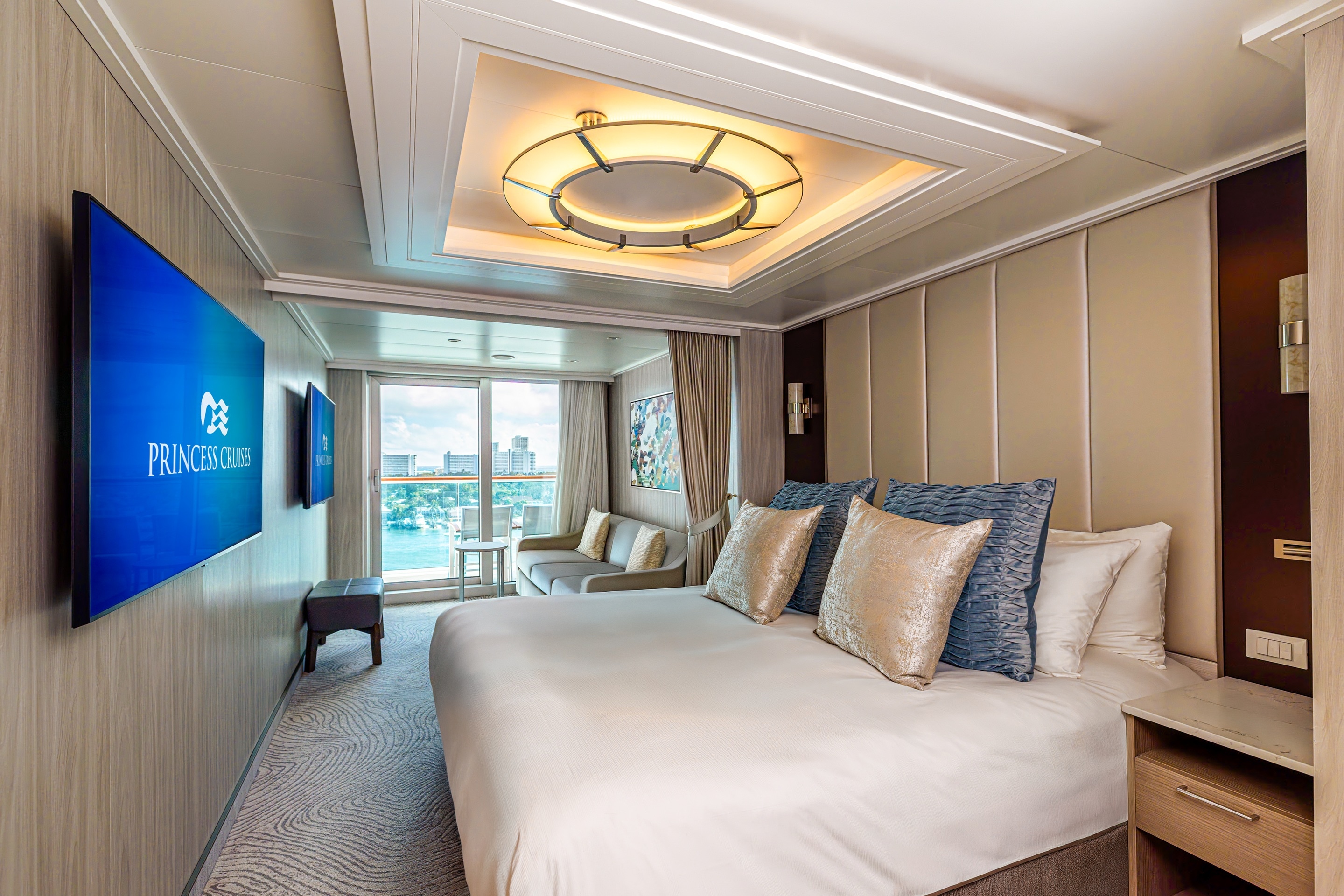 Sun Princess ship photo 4