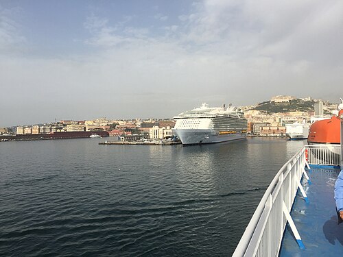 Symphony of the Seas ship photo 18