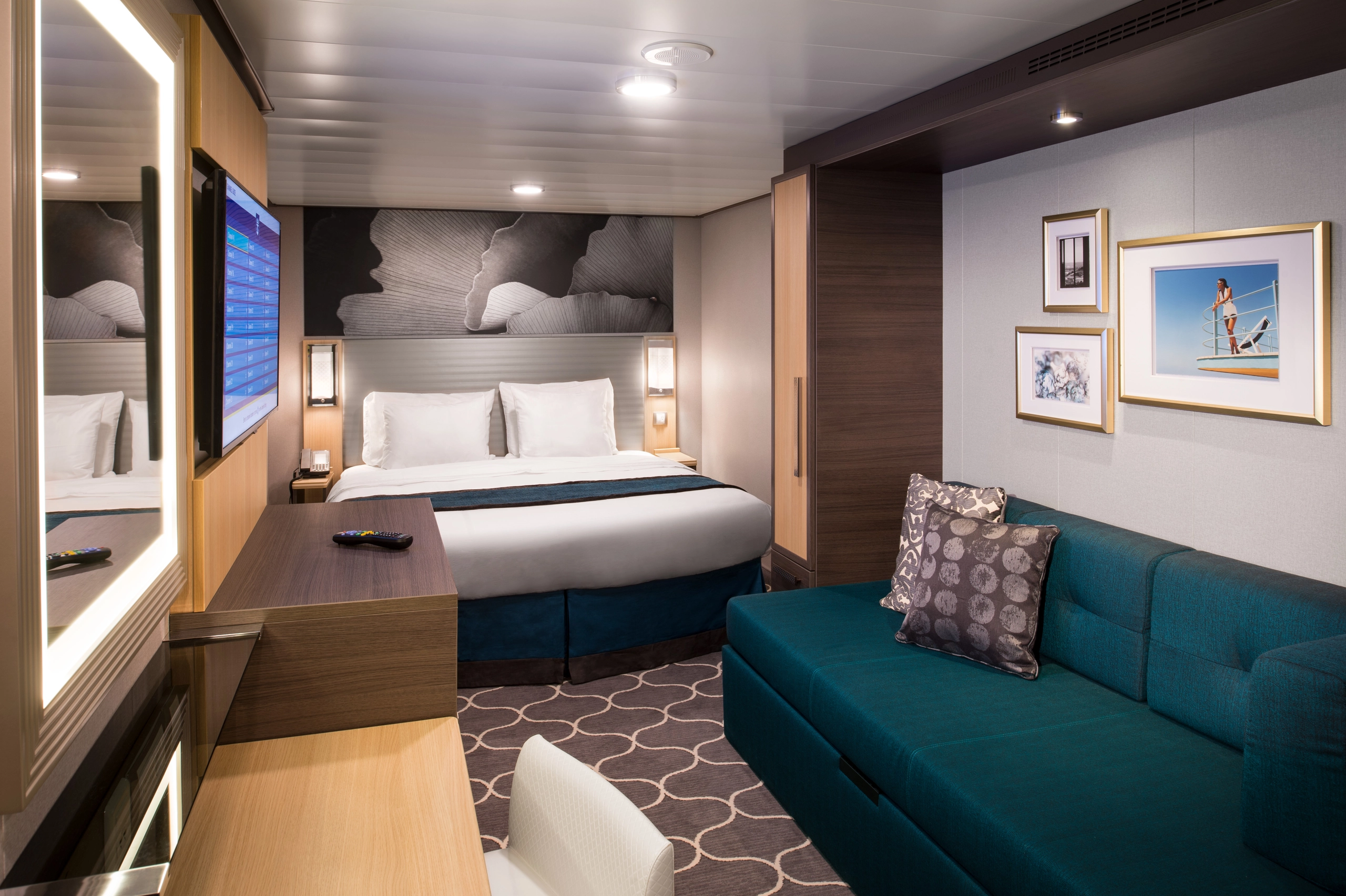 Symphony of the Seas ship photo 9
