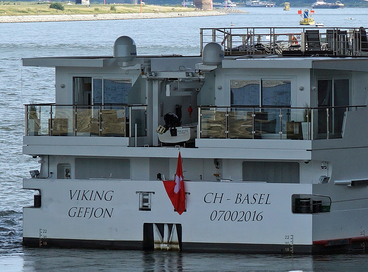 Viking Gefjon ship photo 1