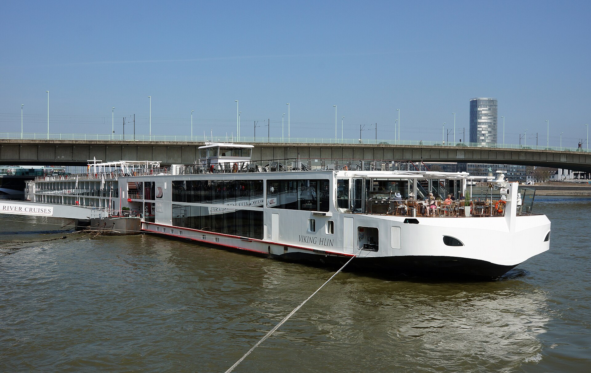 Viking Hlin ship photo 1