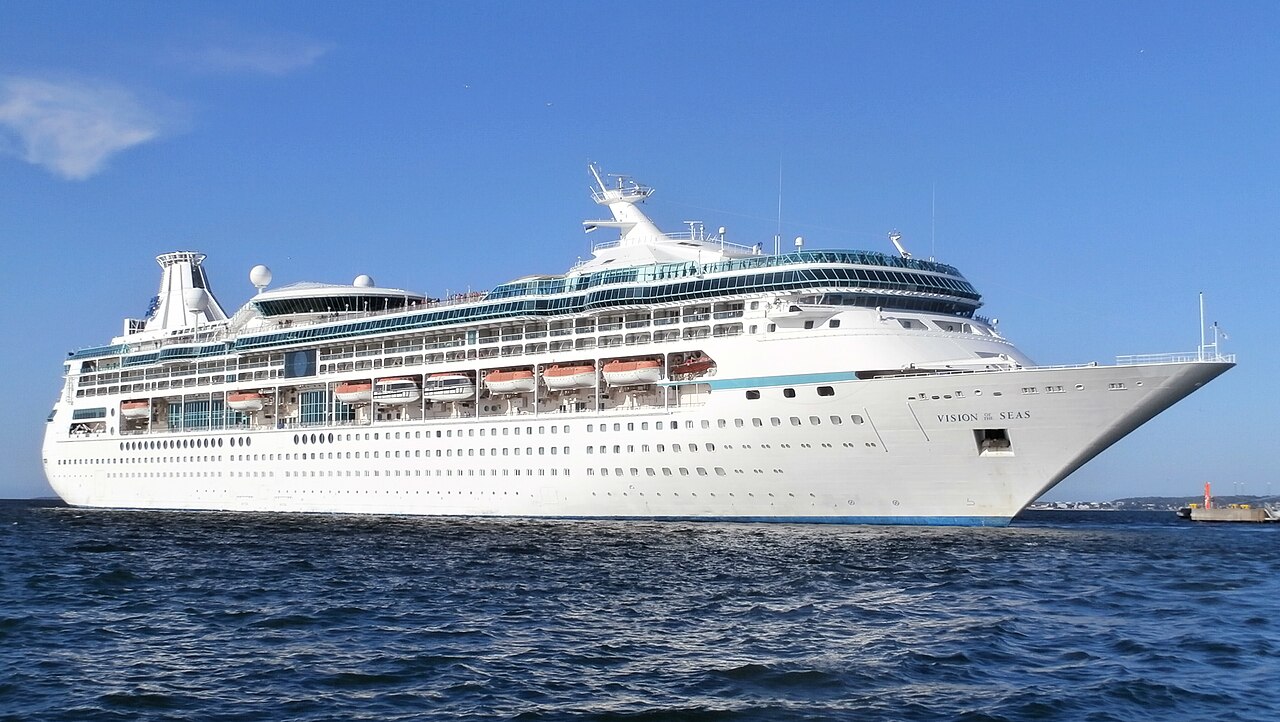 Vision of the Seas ship photo 3