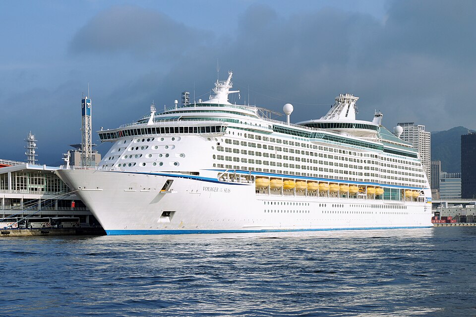 Voyager of the Seas ship photo 5