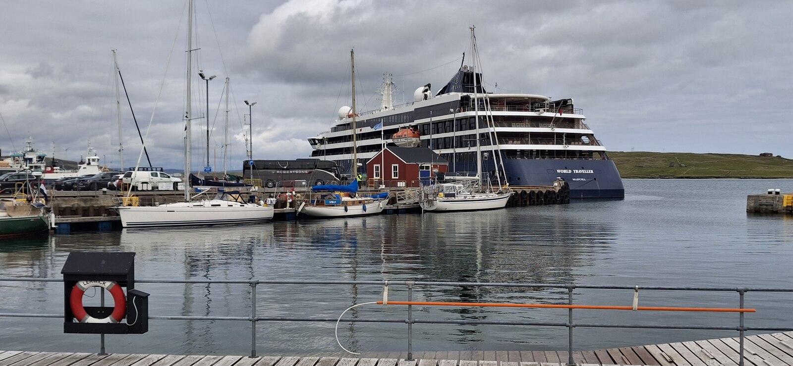World Traveller ship photo 3