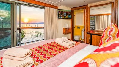 Zimbabwean Dream ship photo 5