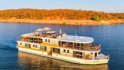 Zimbabwean Dream ship photo 1